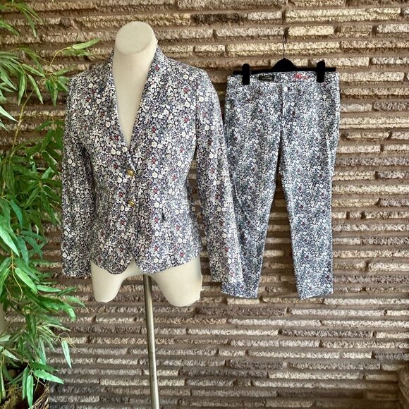 J. Crew Liberty Art Fabrics Meadow Floral Schoolboy Blazer and Toothpick Jeans - Picture 14 of 14